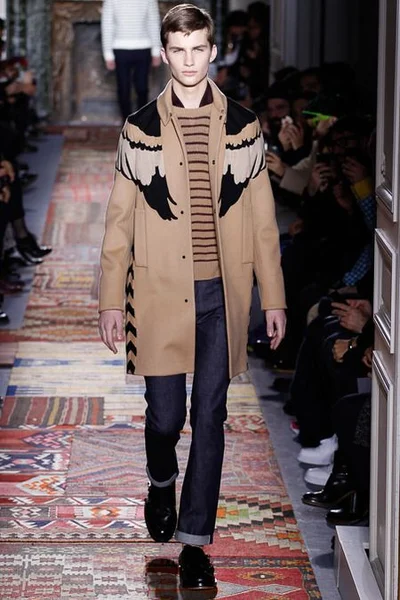 Look 28